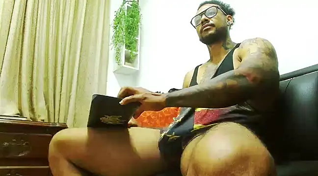 LewisStrong online show from February 2025 01:38:01 PM
