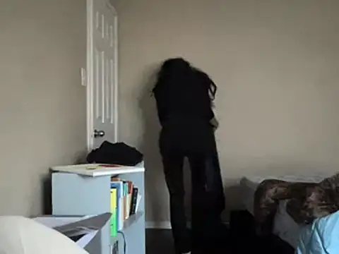 myloveforyouu online show from December 2024 04:40:01 PM