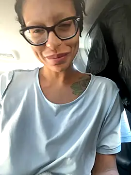 myloveforyouu online show from September 2025 01:48:02 PM