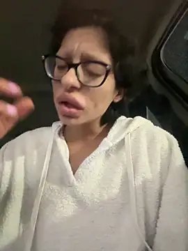 myloveforyouu online show from October 2025 04:32:02 AM