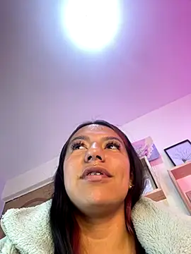 Snapshot of Ivann4 chatting on October 2025 09:12:02 PM Ivann4 online show from October 2025 09:12:02 PM