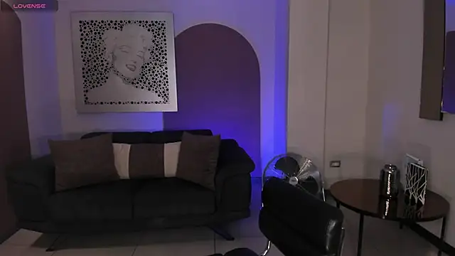 Snapshot of MariaHerrera_ chatting on October 2025 03:07:02 AM MariaHerrera online show from October 2025 03:07:02 AM