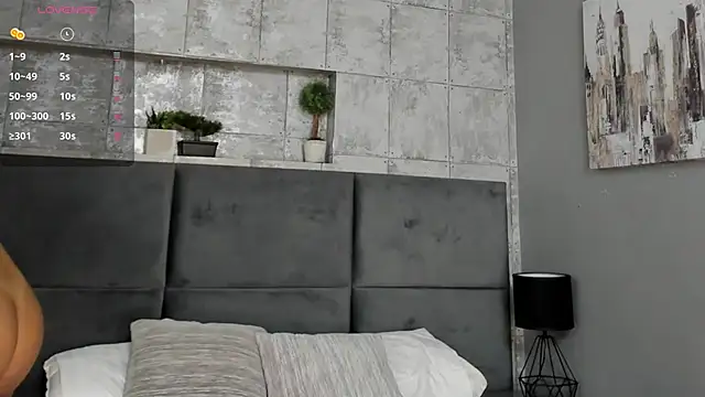 Salome Diaz  online show from January 2025 01:23:02 PM