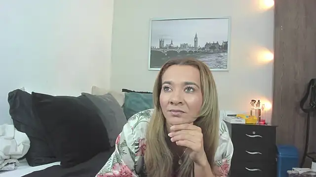 Snapshot of penelope_handaos chatting on October 2025 03:09:02 PM penelope handaos online show from October 2025 03:09:02 PM