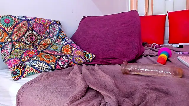Veronika horny69 online show from February 2025 05:36:01 PM