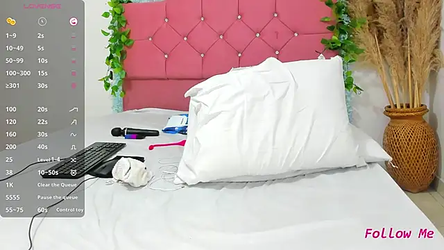 Snapshot of arisha_hot chatting on October 2025 11:38:01 AM arisha hot online show from October 2025 11:38:01 AM