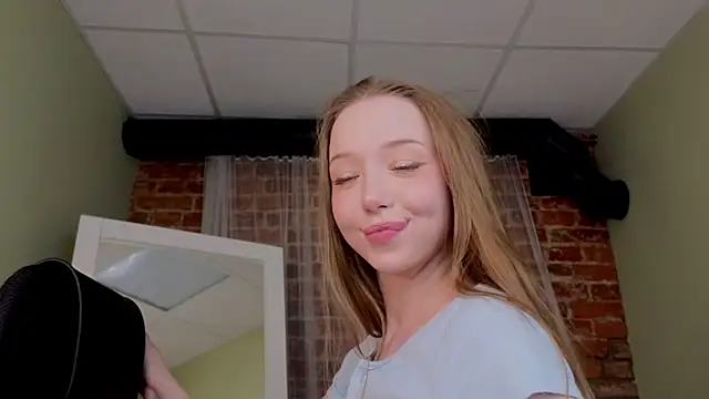 VioletMills online show from December 2024 09:49:02 PM