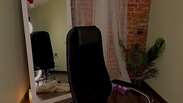 VioletMills online show from December 2024 01:13:01 AM