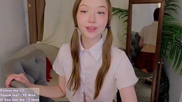 VioletMills online show from March 2025 01:35:02 AM