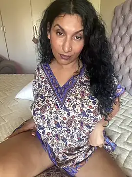 Indianbutter11 online show from December 2024 10:39:02 AM