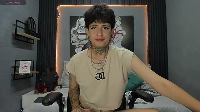 Ethan lennox online show from October 2025 03:23:02 PM