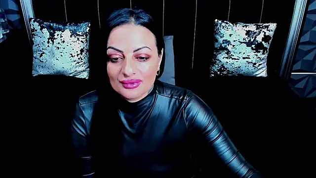 Snapshot of VixenSelena chatting on December 2024 09:06:02 AM VixenSelena online show from December 2024 09:06:02 AM