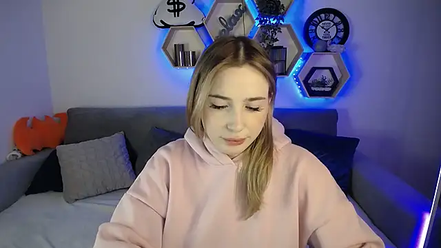 SabrinViolet online show from December 2024 12:18:02 PM