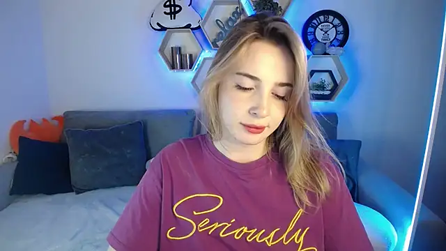 SabrinViolet online show from December 2024 12:16:02 PM