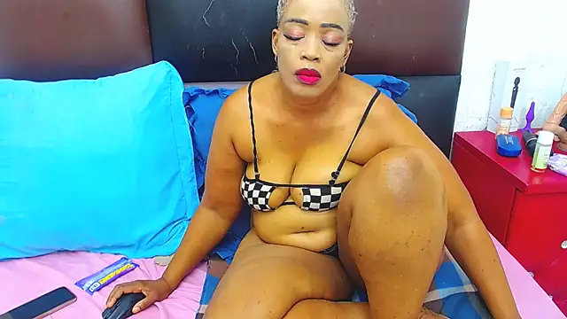 Snapshot of Brookylynbrownxx chatting on December 2024 12:22:02 PM Brookylynbrownxx online show from December 2024 12:22:02 PM