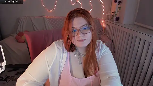 Snapshot of Melissa_Purr chatting on November 2025 07:26:01 PM Melissa Purr online show from November 2025 07:26:01 PM