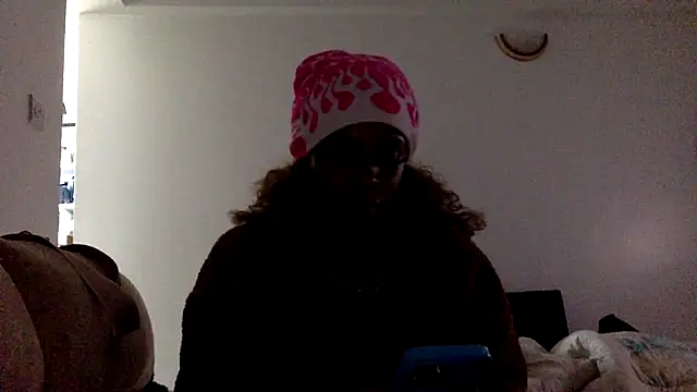Rose berry online show from February 2025 05:42:02 AM