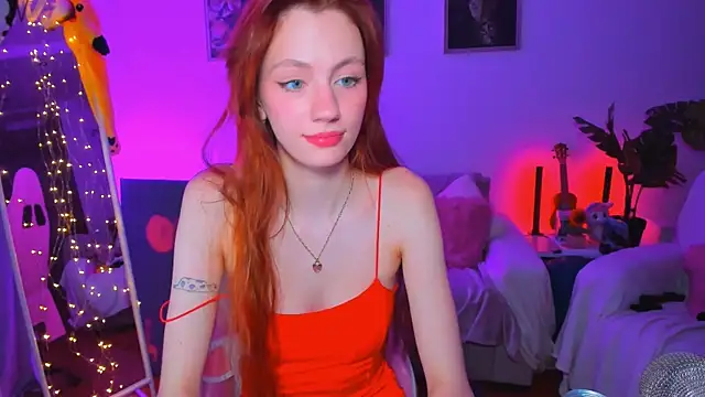 Snapshot of Alyssa_Smitt chatting on September 2025 09:52:02 PM Alyssa Smitt online show from September 2025 09:52:02 PM