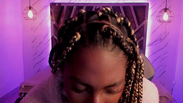 Queen perla  online show from December 2024 03:53:02 PM