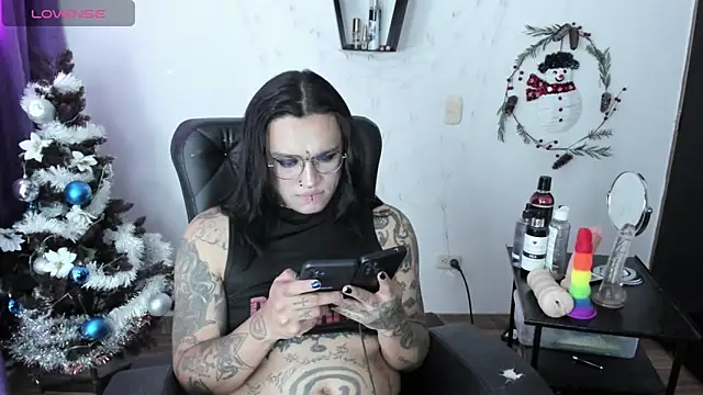 Goth ink online show from December 2024 09:28:02 PM