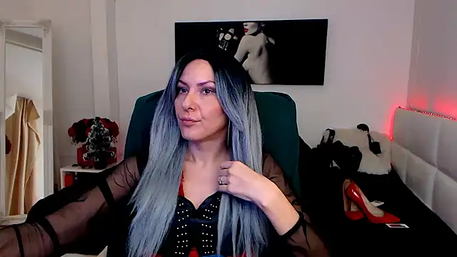 EvelynQueenn online show from December 2024 07:15:02 AM