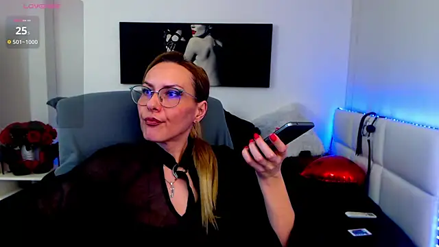 EvelynQueenn online show from February 2025 09:36:02 AM