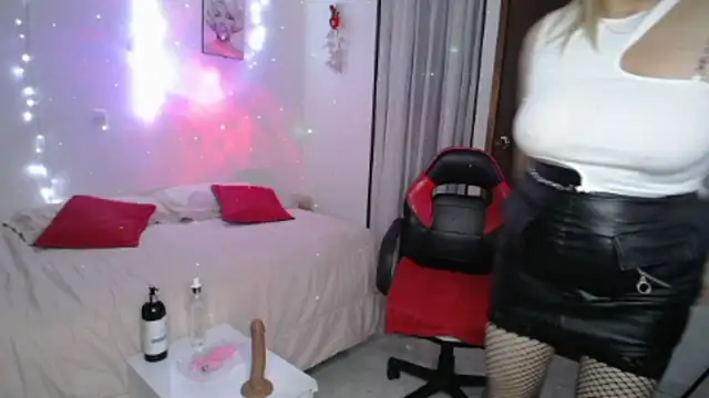 Snapshot of vanessalat chatting on October 2025 11:47:02 PM vanessalat online show from October 2025 11:47:02 PM