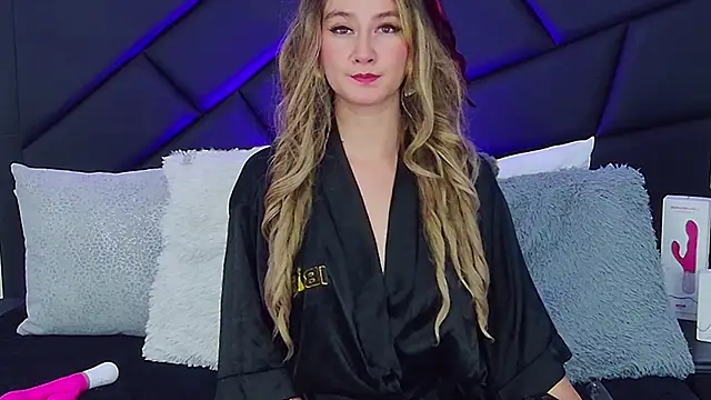 Snapshot of MaryDeniro chatting on January 2025 11:10:02 PM MaryDeniro online show from January 2025 11:10:02 PM