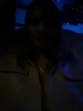 Snapshot of MaryDeniro chatting on February 2025 03:32:02 AM MaryDeniro online show from February 2025 03:32:02 AM