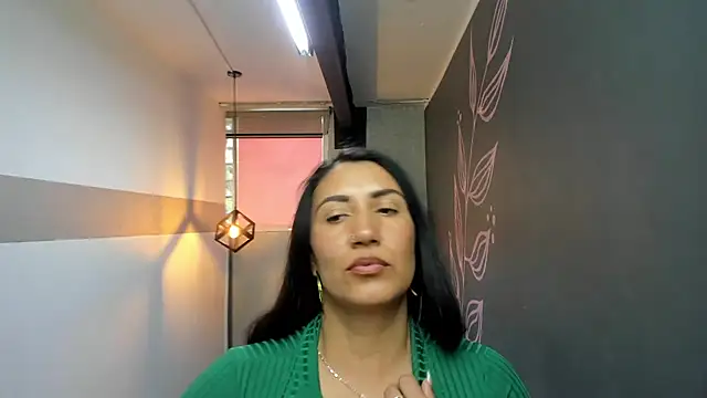 GiaFox  online show from February 2025 06:32:02 PM