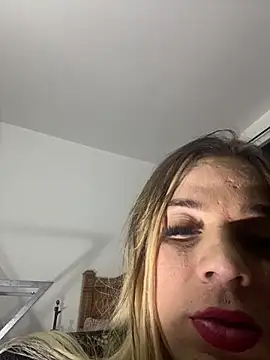 Snapshot of lanahot-77 chatting on October 2025 12:19:01 AM lanahot-77 online show from October 2025 12:19:01 AM