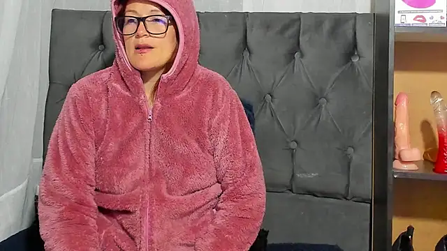 amberr34 online show from February 2025 06:49:02 AM