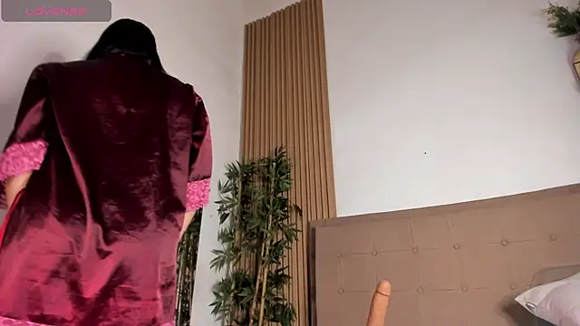 Natasha  Sccott online show from January 2025 06:13:01 PM