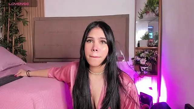 Natasha  Sccott online show from March 2025 07:44:02 PM