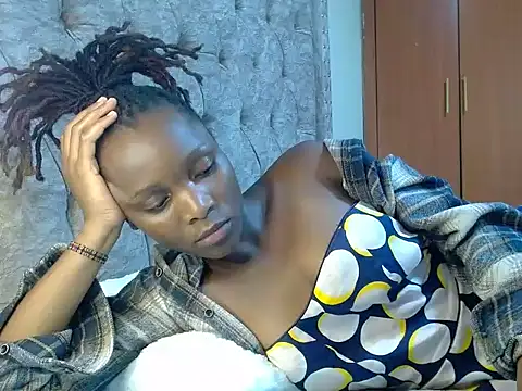 Snapshot of Naughty_Girl17 chatting on December 2024 07:17:01 PM Naughty Girl17 online show from December 2024 07:17:01 PM