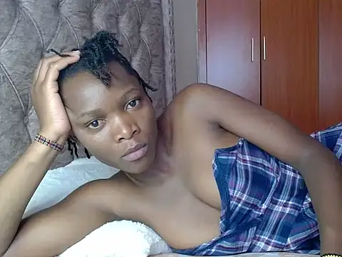 Snapshot of Naughty_Girl17 chatting on March 2025 09:07:01 AM Naughty Girl17 online show from March 2025 09:07:01 AM