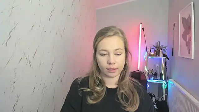 holly xglam online show from October 2025 06:27:02 PM