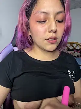 Snapshot of PurpleHaze17 chatting on December 2024 06:20:02 PM PurpleHaze17 online show from December 2024 06:20:02 PM