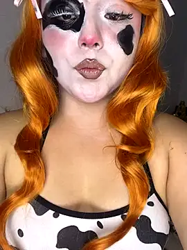 Snapshot of PurpleHaze17 chatting on October 2025 01:39:01 AM PurpleHaze17 online show from October 2025 01:39:01 AM