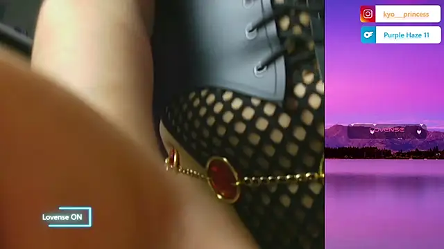 Snapshot of PurpleHaze17 chatting on November 2025 11:26:02 PM PurpleHaze17 online show from November 2025 11:26:02 PM