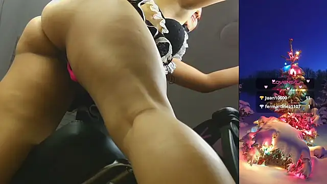 Snapshot of PurpleHaze17 chatting on December 2025 08:35:01 PM PurpleHaze17 online show from December 2025 08:35:01 PM