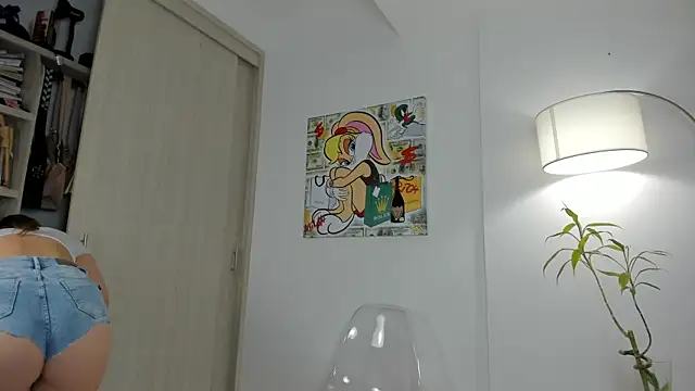  Miss Kimm online show from February 2025 11:10:01 AM