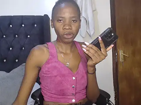 Sexyprecious01 online show from September 2025 02:22:01 PM