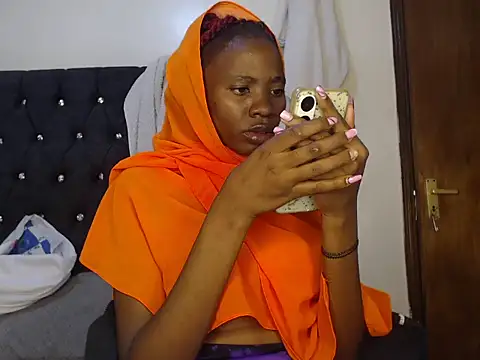 Sexyprecious01 online show from October 2025 01:21:01 PM