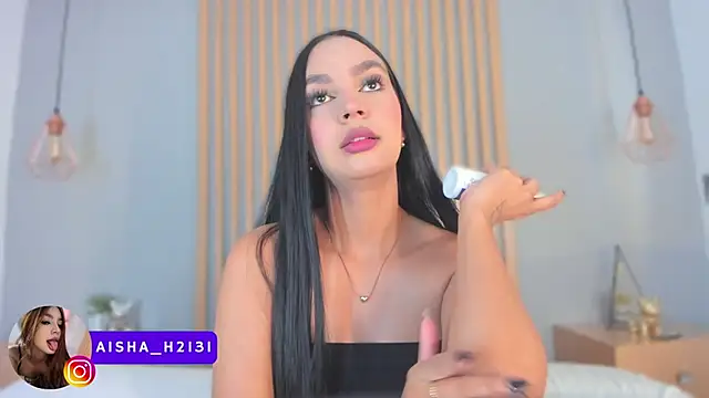 aisha h  online show from October 2025 09:01:01 PM