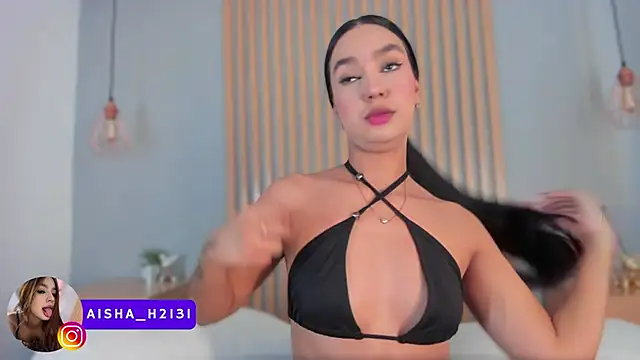 aisha h  online show from October 2025 08:18:01 PM