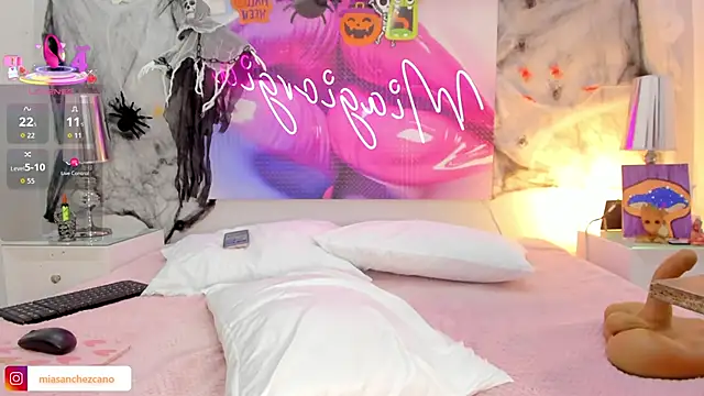 Snapshot of Miagiorgia_ chatting on October 2025 07:03:02 PM Miagiorgia online show from October 2025 07:03:02 PM