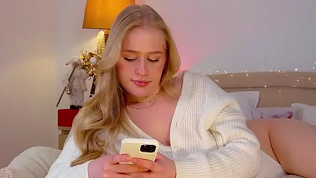 JuliaJaee online show from December 2024 01:37:02 AM