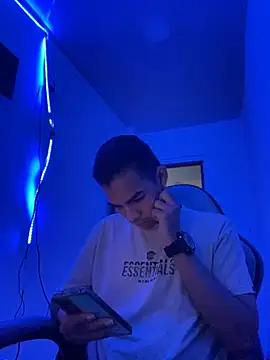 Snapshot of Boypolla11 chatting on October 2025 04:15:01 AM Boypolla11 online show from October 2025 04:15:01 AM