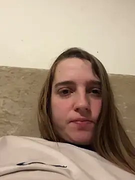 Snapshot of EvieRoseex chatting on March 2025 10:32:02 PM EvieRoseex online show from March 2025 10:32:02 PM